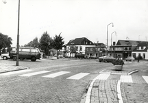 809728 Gezicht op het stationsplein te Coevorden.